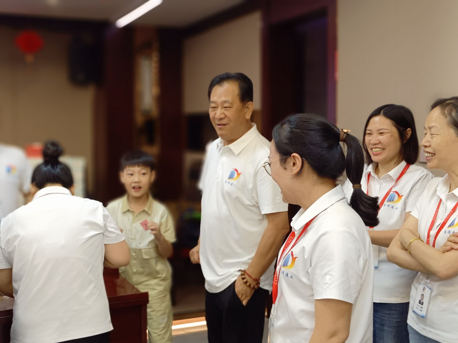 “易聚中秋團(tuán)圓意,順啟事業(yè)新篇章”易順建工集團(tuán)2024年中秋活動(dòng)圓滿(mǎn)舉行