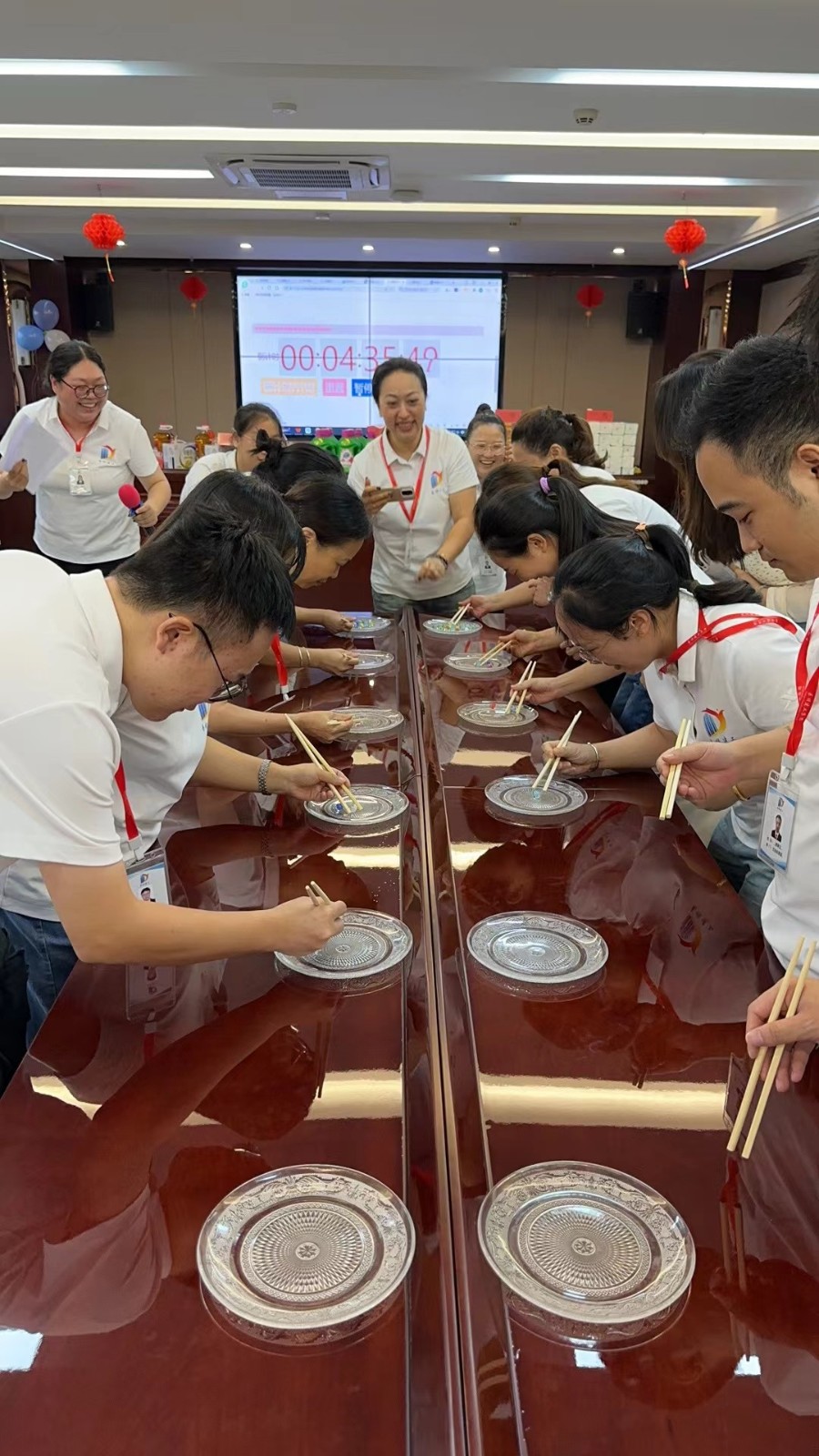 “易聚中秋團(tuán)圓意,順啟事業(yè)新篇章”易順建工集團(tuán)2024年中秋活動(dòng)圓滿(mǎn)舉行